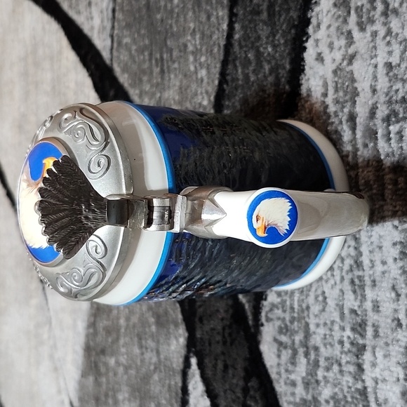 ANHEUSER-BUSCH 1999 THE AMERICAN BALD EAGLE STEIN SPRING SERIES COLLECTOR - Picture 7 of 13